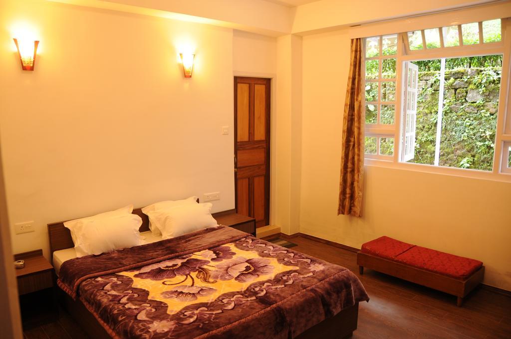 The Mazong Hotel Gangtok Room photo